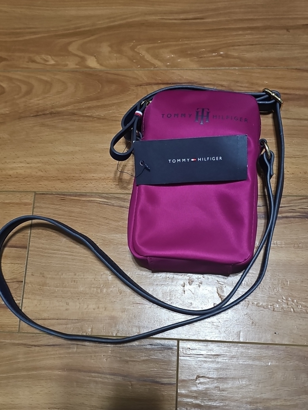 Tommy Hilfiger Crossbody Phone Bag